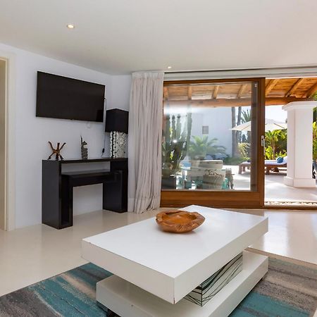 Villa Near Ibiza Town Sleeps 11 To 13 Guests Can Furnet Luaran gambar